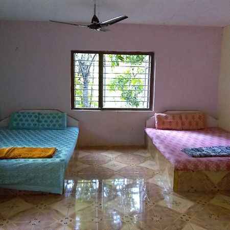 Om Shree Bed And Breakfast Harihareshwar Exterior foto