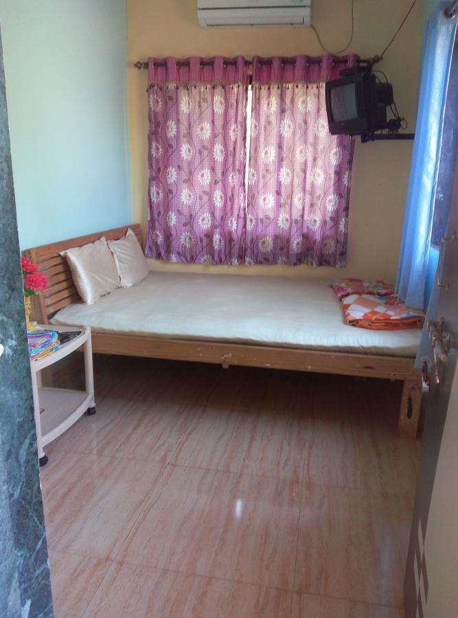 Om Shree Bed And Breakfast Harihareshwar Exterior foto