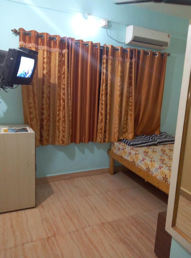 Om Shree Bed And Breakfast Harihareshwar Habitación foto