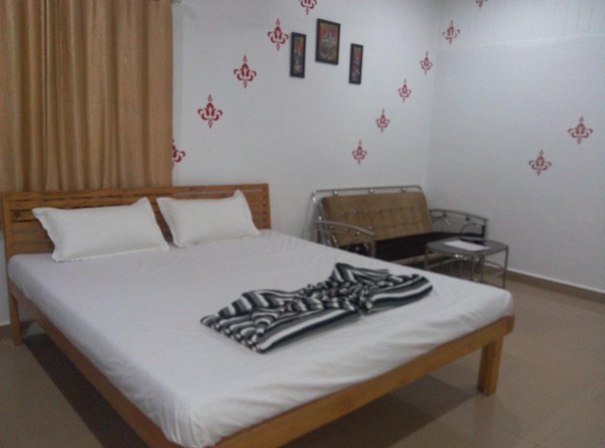 Om Shree Bed And Breakfast Harihareshwar Exterior foto