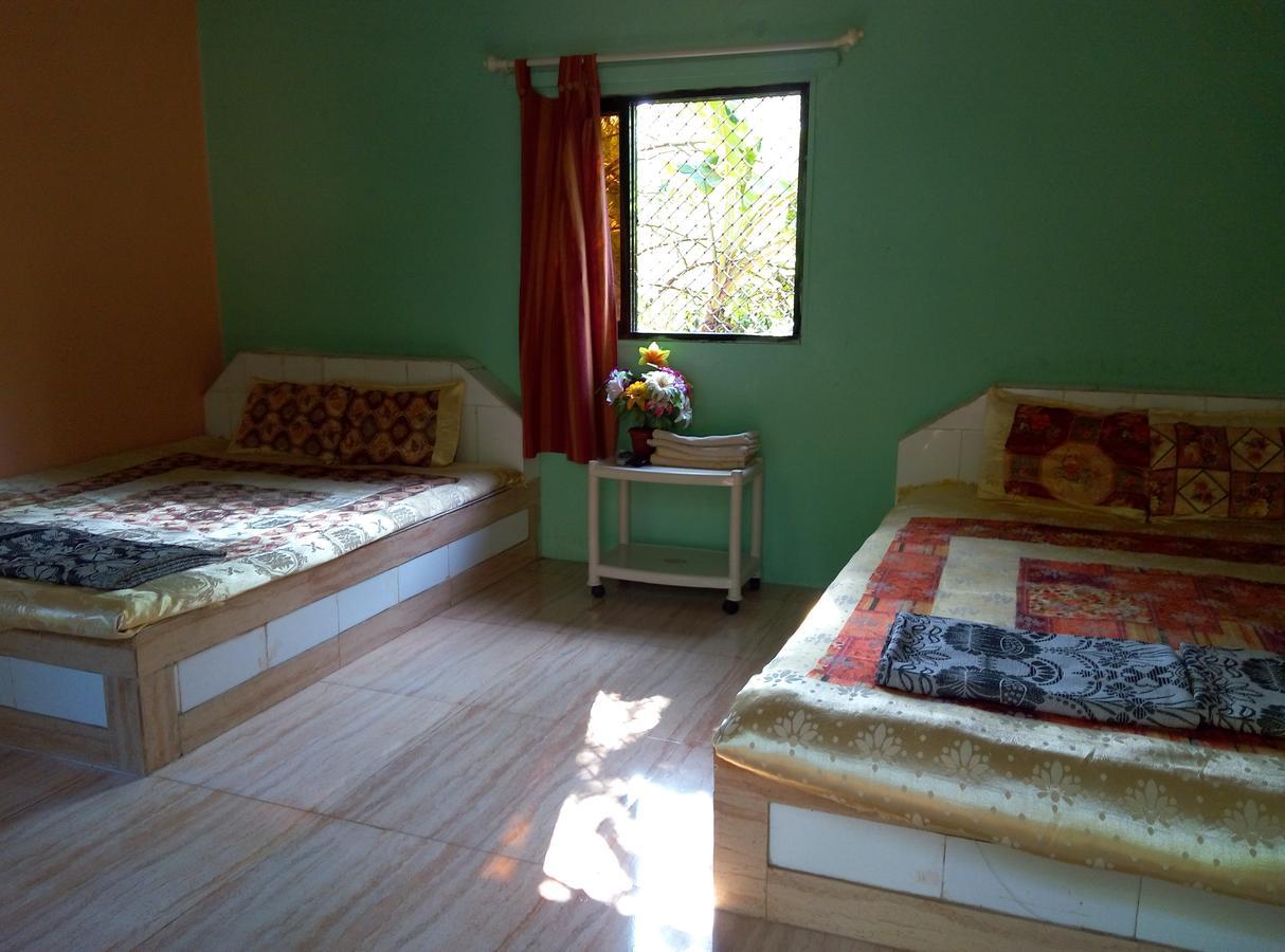 Om Shree Bed And Breakfast Harihareshwar Exterior foto